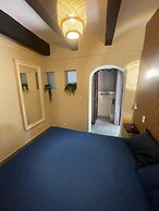 Island Life Hostel