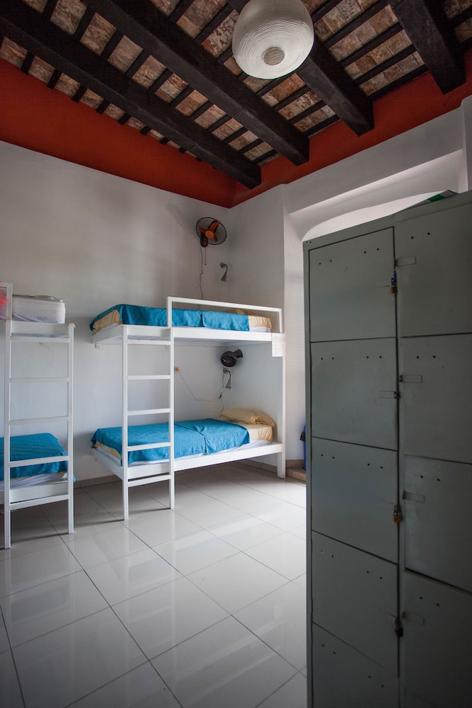 Island Life Hostel
