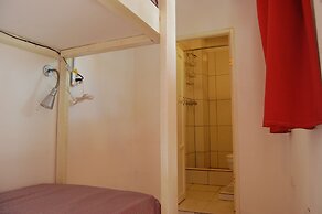 Island Life Hostel