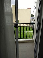 Country Chateau Hotel