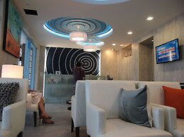 Apo Hotel