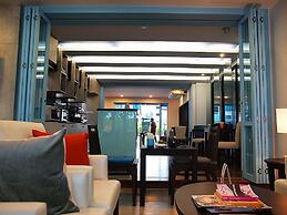 Apo Hotel