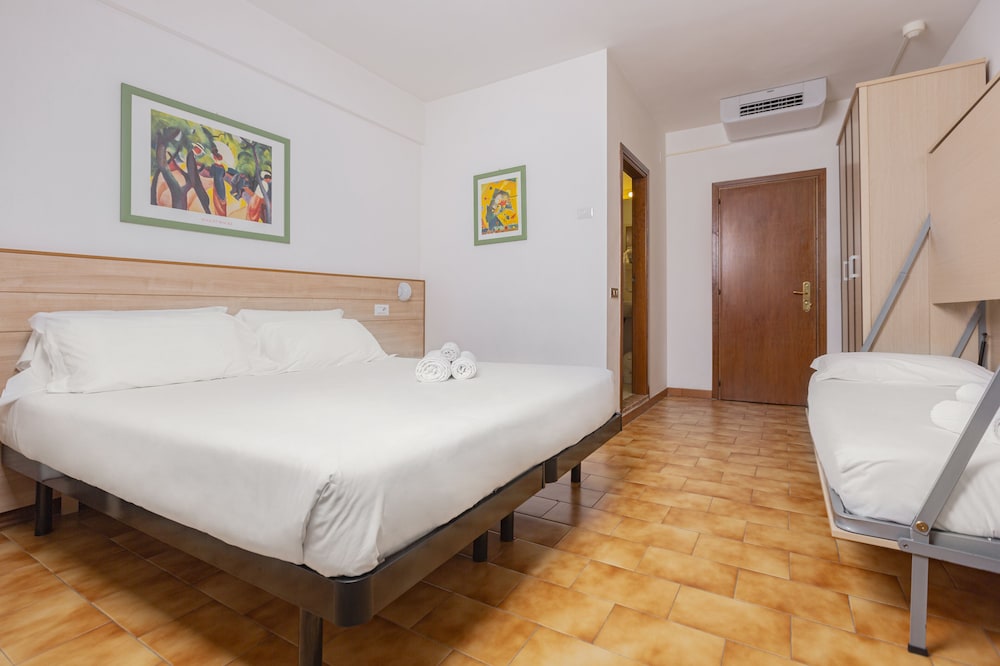 Catignano Hotel