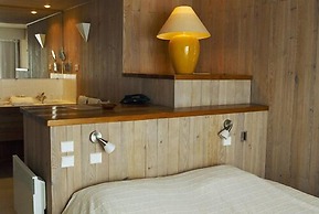 Carlina Lodge