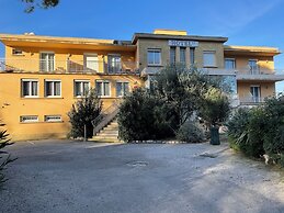 Hotel Le Clément V