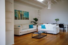 Central Gallery Rooms