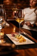 Miravida Soho Hotel & Wine Bar