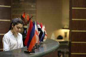 New Nairi Hotel