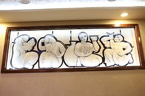 New Nairi Hotel