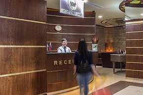 New Nairi Hotel