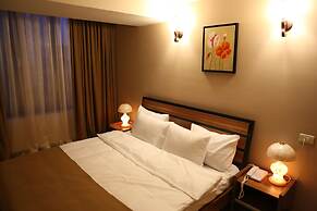 New Nairi Hotel