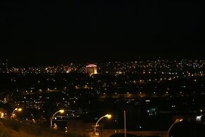 New Nairi Hotel