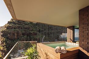 Saccharum Resort