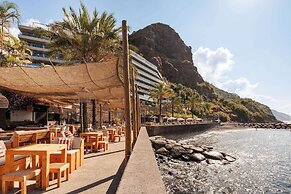 Saccharum Resort