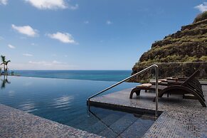 Saccharum Resort
