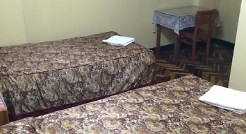 HOSTAL LOS UROS