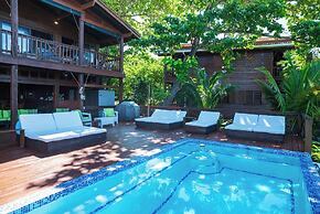 Cocolobo Resort