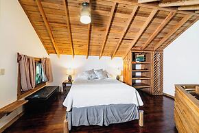 Cocolobo Resort