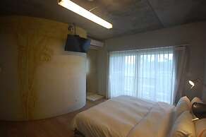 Orange Moon Inn