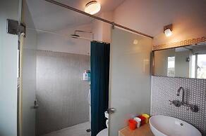 Orange Moon Inn