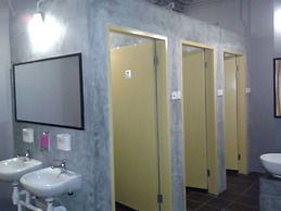 SKYPOD Hostel