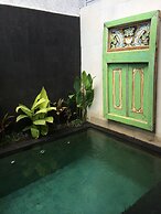 Scallywags Resort
