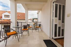 Nina Apartments