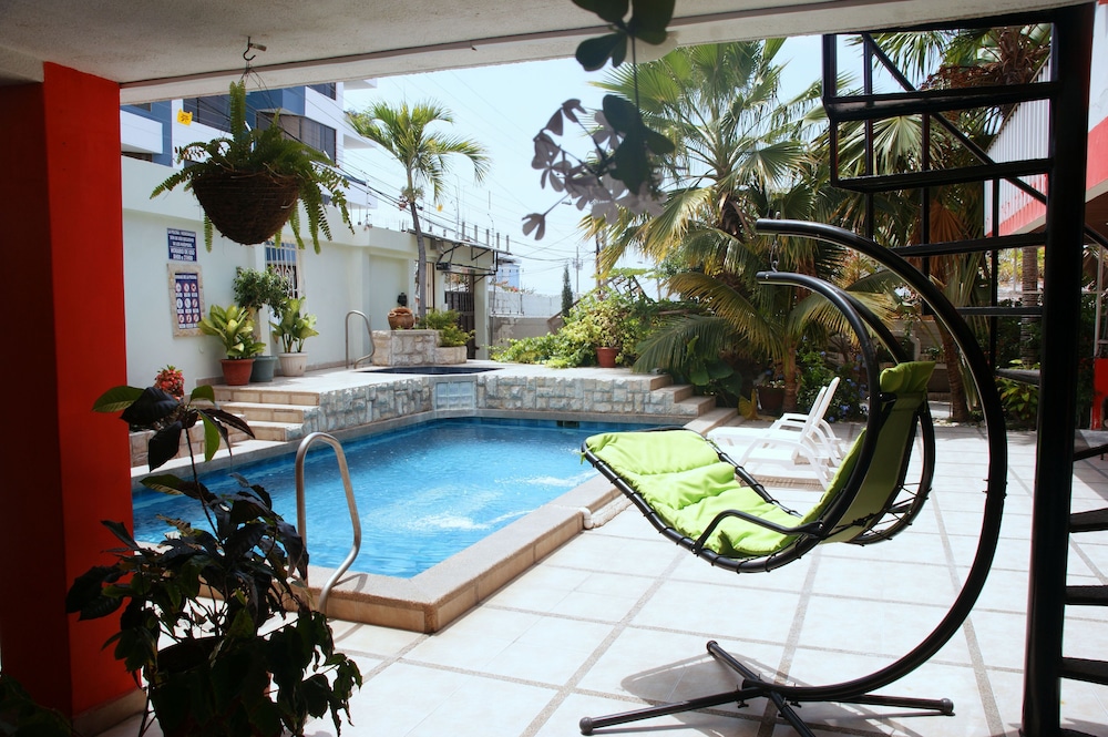 Hostal Antares