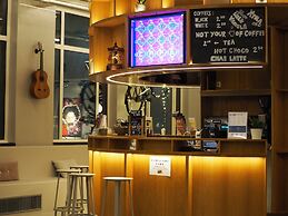 ClinkNOORD - Hostel
