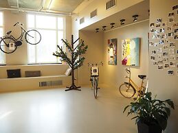 ClinkNOORD - Hostel