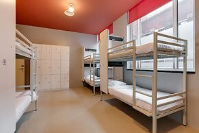 ClinkNOORD - Hostel