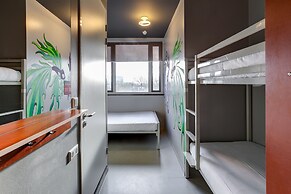 ClinkNOORD - Hostel