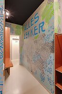 ClinkNOORD - Hostel