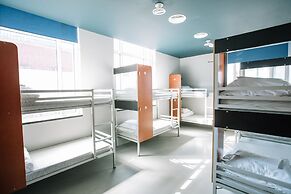 ClinkNOORD - Hostel