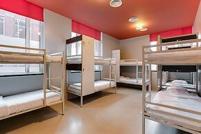 ClinkNOORD - Hostel