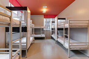 ClinkNOORD - Hostel
