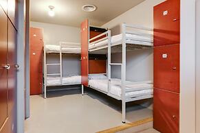 ClinkNOORD - Hostel