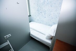 ClinkNOORD - Hostel
