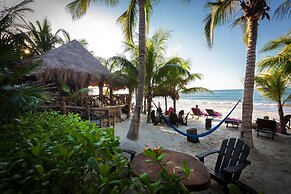Beachfront Hotel La Palapa - Adults Only