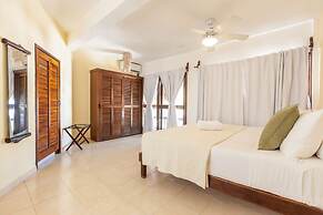 Beachfront Hotel La Palapa - Adults Only