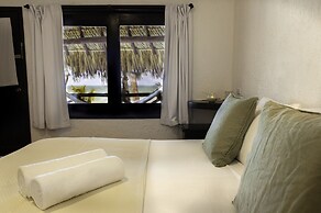 Beachfront Hotel La Palapa - Adults Only