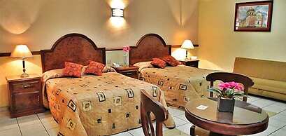 Hotel Plaza Jardín