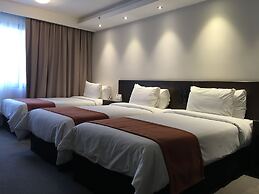Crystal Tower Hotel