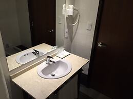 Crystal Tower Hotel