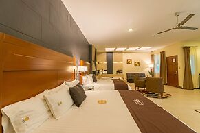 Hotel Ecce Inn & Spa