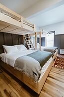 The Flying Steamshovel Inn