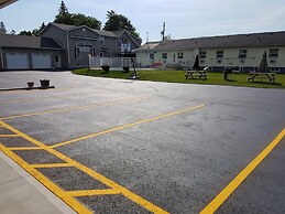 Fox Motor Inn
