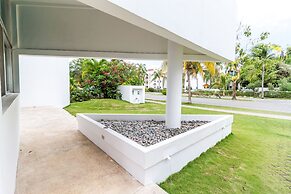 White House by Vimex