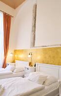 Hotel U Zlateho Jelena