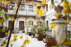Hotel U Zlateho Jelena